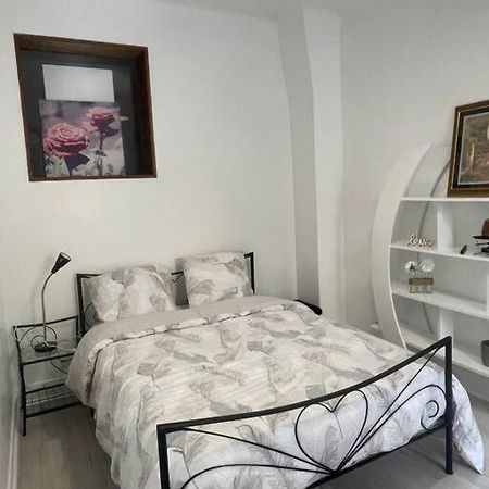Cosy Apartment In Paris Saint-Ouen  Kültér fotó